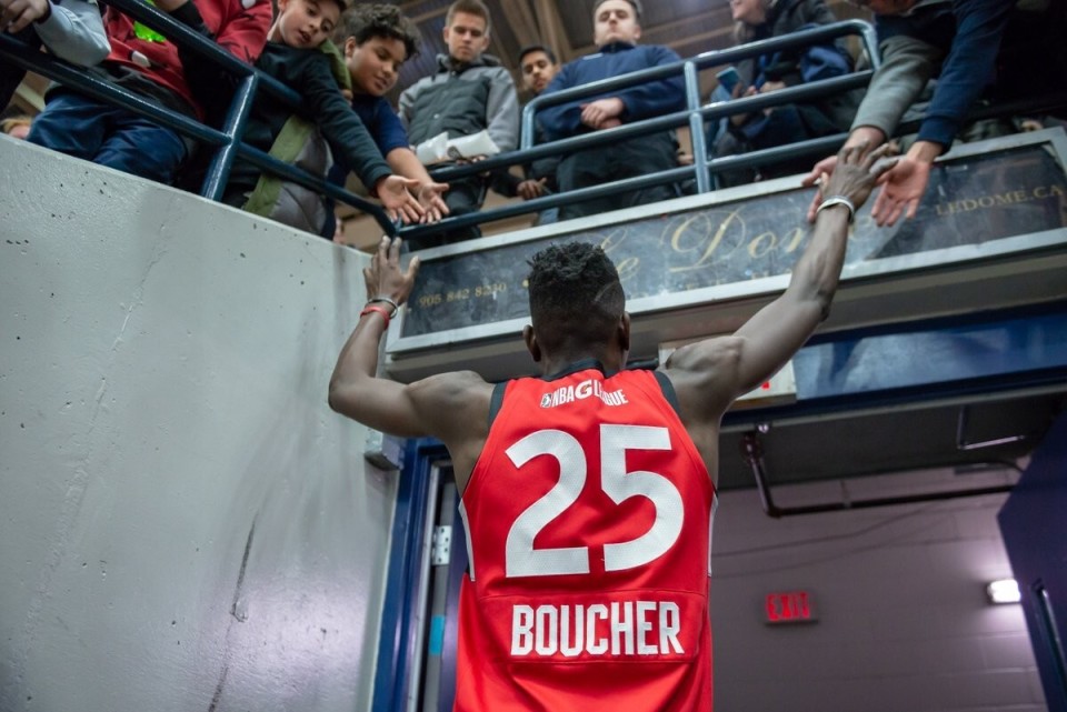 戴维森, 火箭队为了, 因此他得到 戴维森, 火箭队为了, 因此他得到