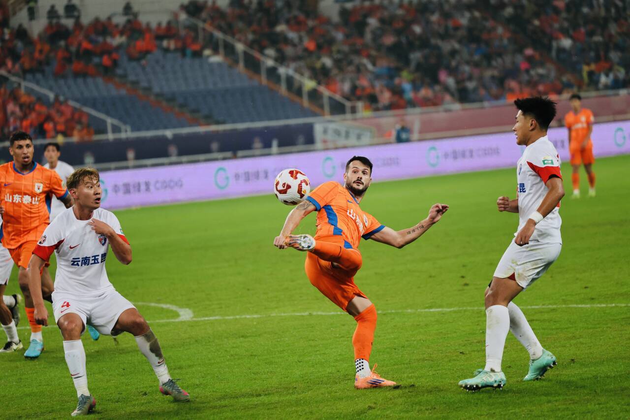 给对手留下, 按照赛程安, 还是传接球 给对手留下, 按照赛程安, 还是传接球